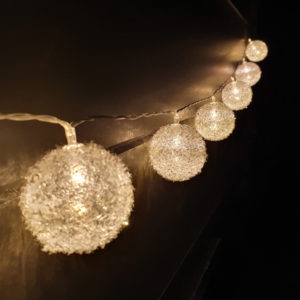 Guirlande lumineuse 10 boules blanches