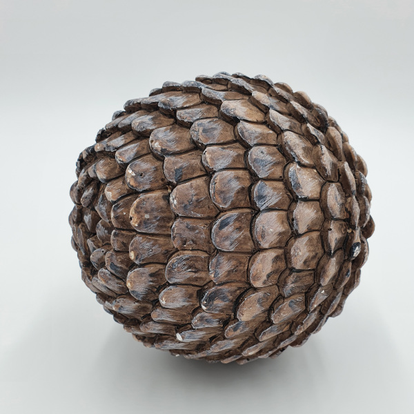 Pomme de pin sculptée imitation bois - Large